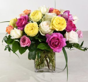 Luxurious & exquisite multi-petal garden style roses in assorted colors create a spectacular deliciously fragrant bouquet. Each sumptuous bouquet will contain a variety of garden roses from glorious buttermilk to shades of peach, rosy pink and orange